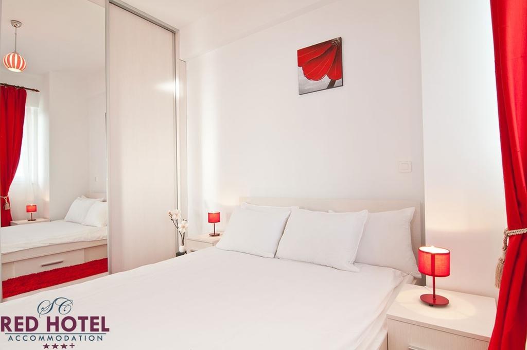 Red Hotel Accommodation Cluj-Napoca Exterior foto